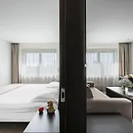 Amberton Hotel 4*