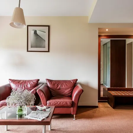 Amberton Hotel 4*