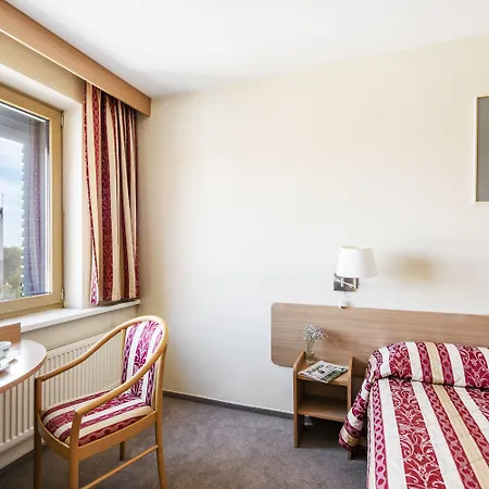 Amberton 4*