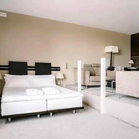 Amberton Отель 4*