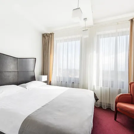 Amberton Hotel 4*