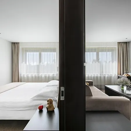 Amberton Отель 4*
